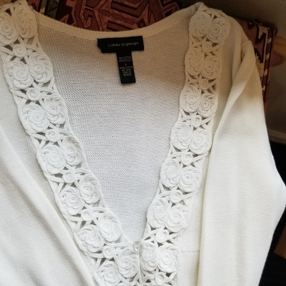 White Floral Pattern Sweater - Picture 5 of 6